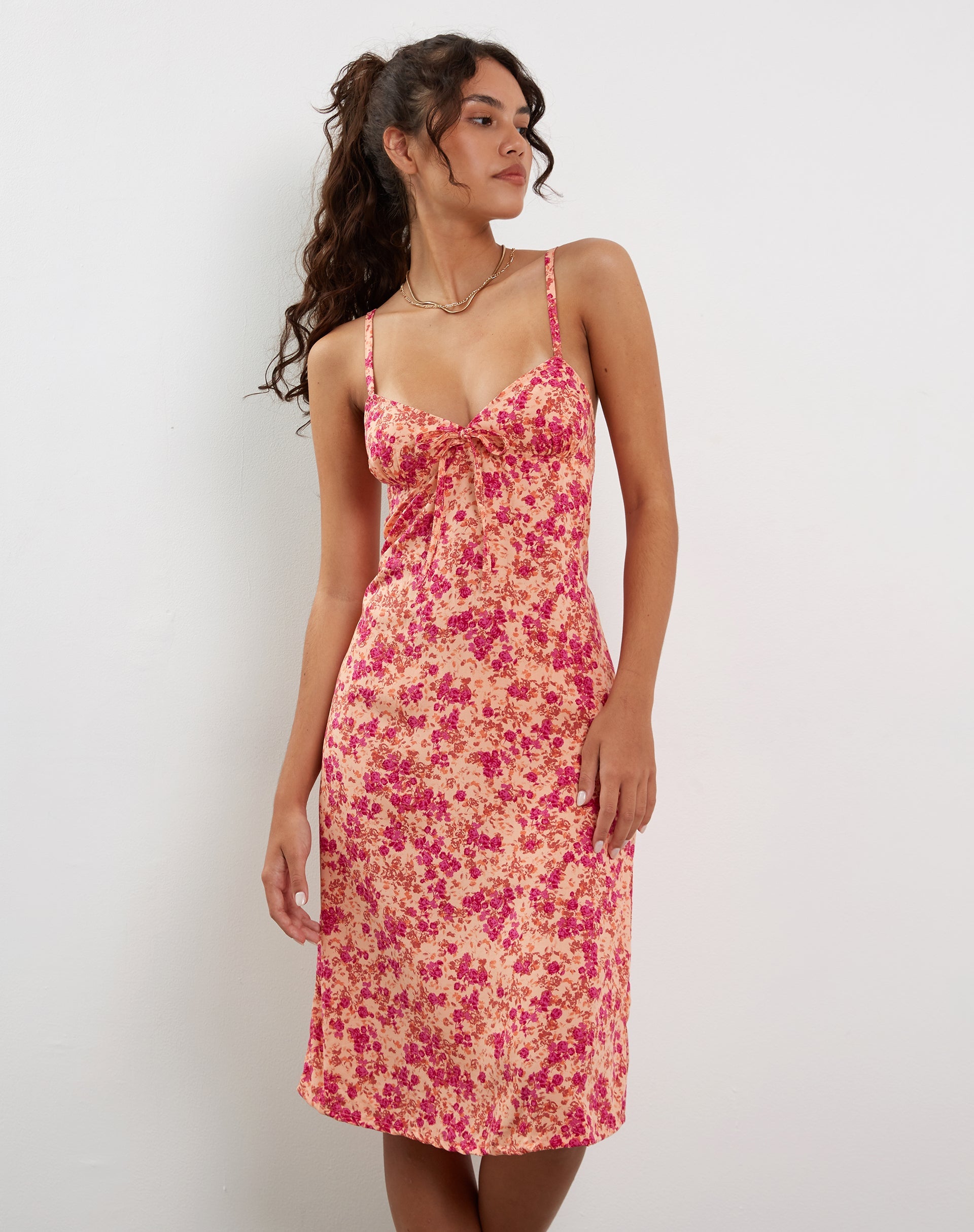 Imagen de Ronsha Midi Dress in Dark Wild Flower Cantaloupe
