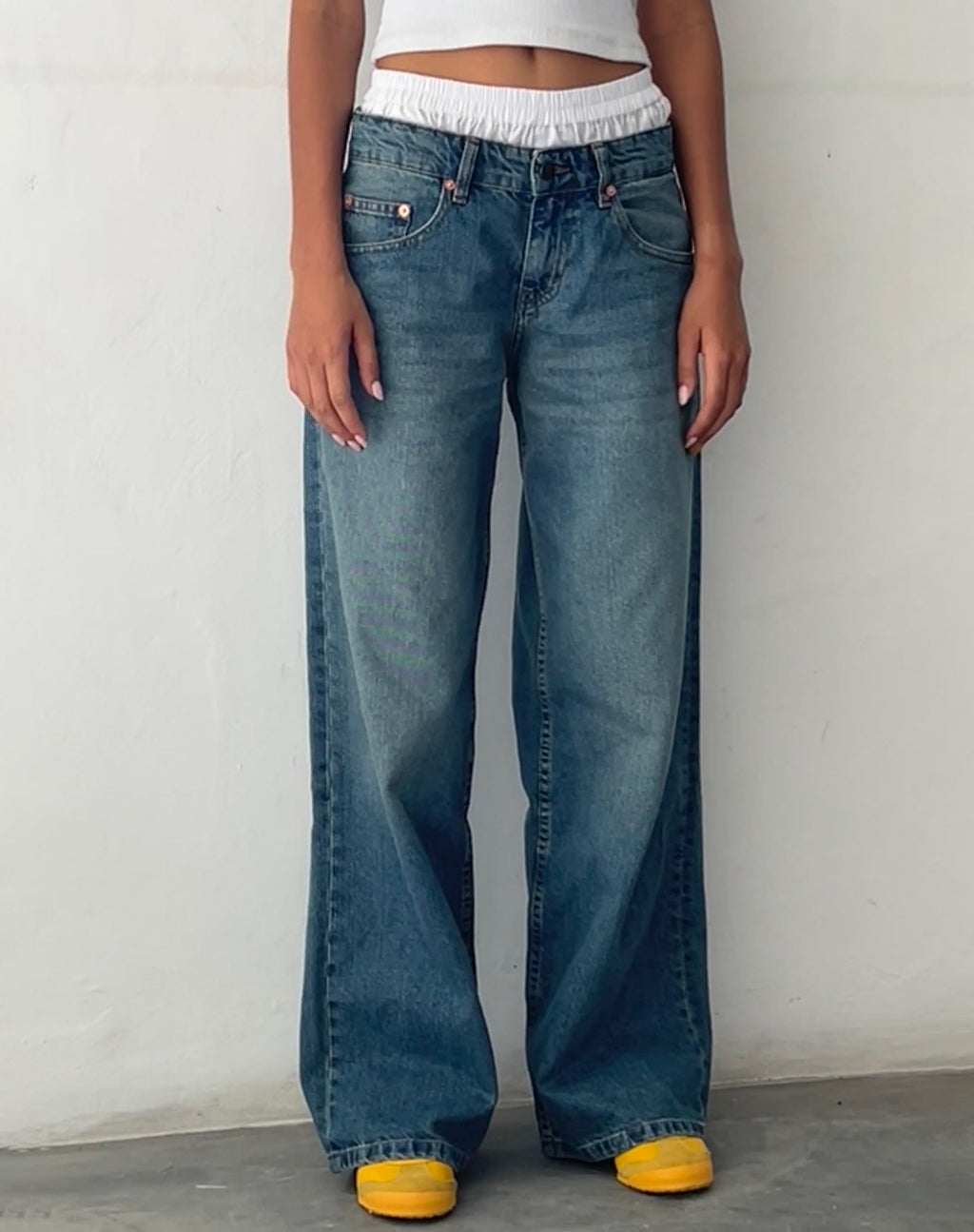 Vaqueros anchos de tiro bajo en azul vintage verde