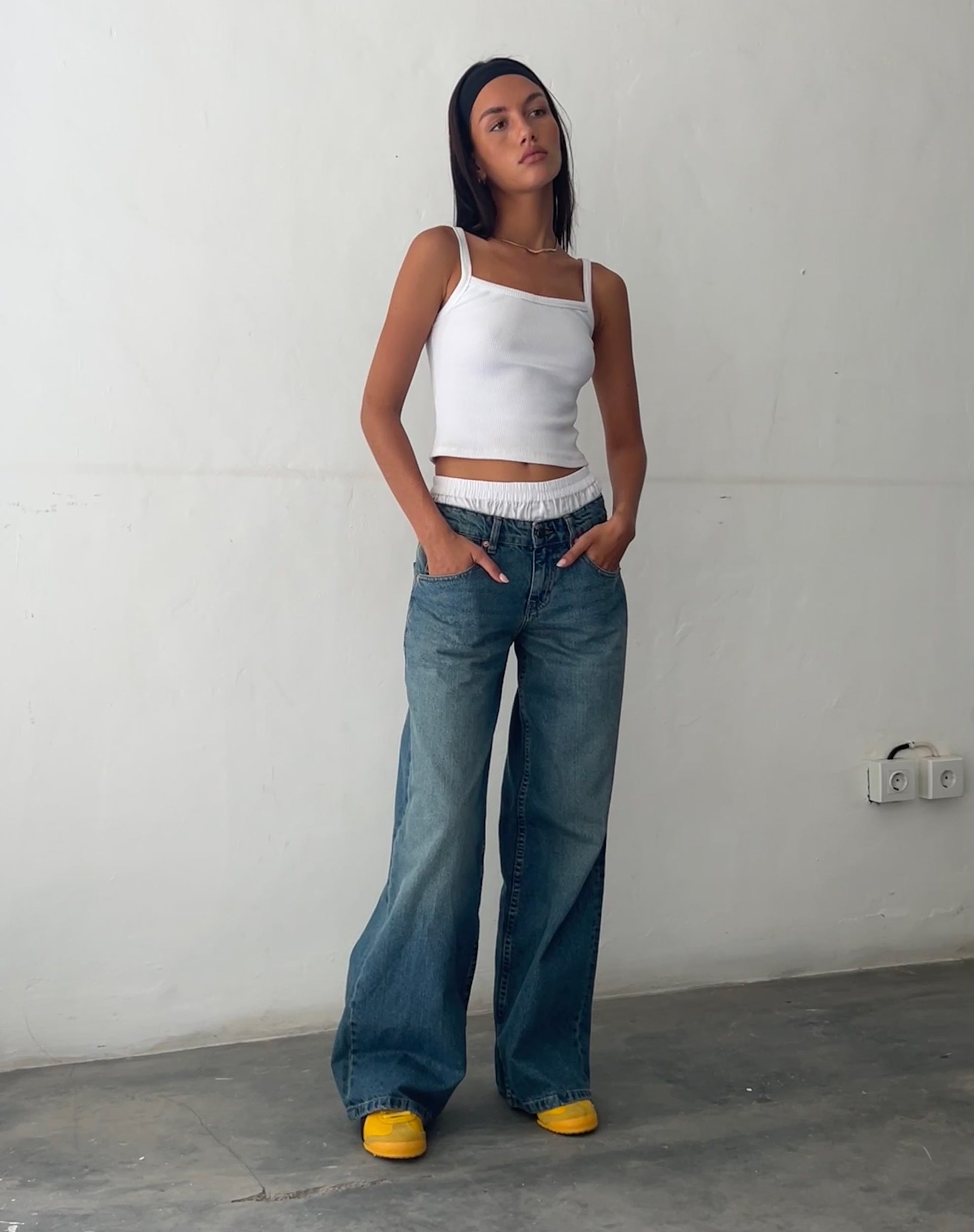 imagen de Roomy Extra Wide Low Rise Jeans en Vintage Blue Green
