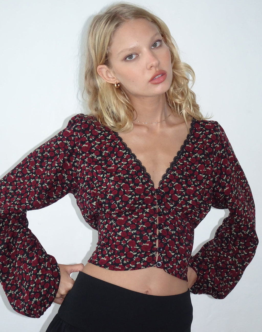 Rosani Top de Manga Larga en Rhoslyn Oscuro Estampado Ditsy