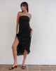 Imagen del vestido Rosaya Ruffle Rosette Bandeau Midi Dress in Black Chiffon
