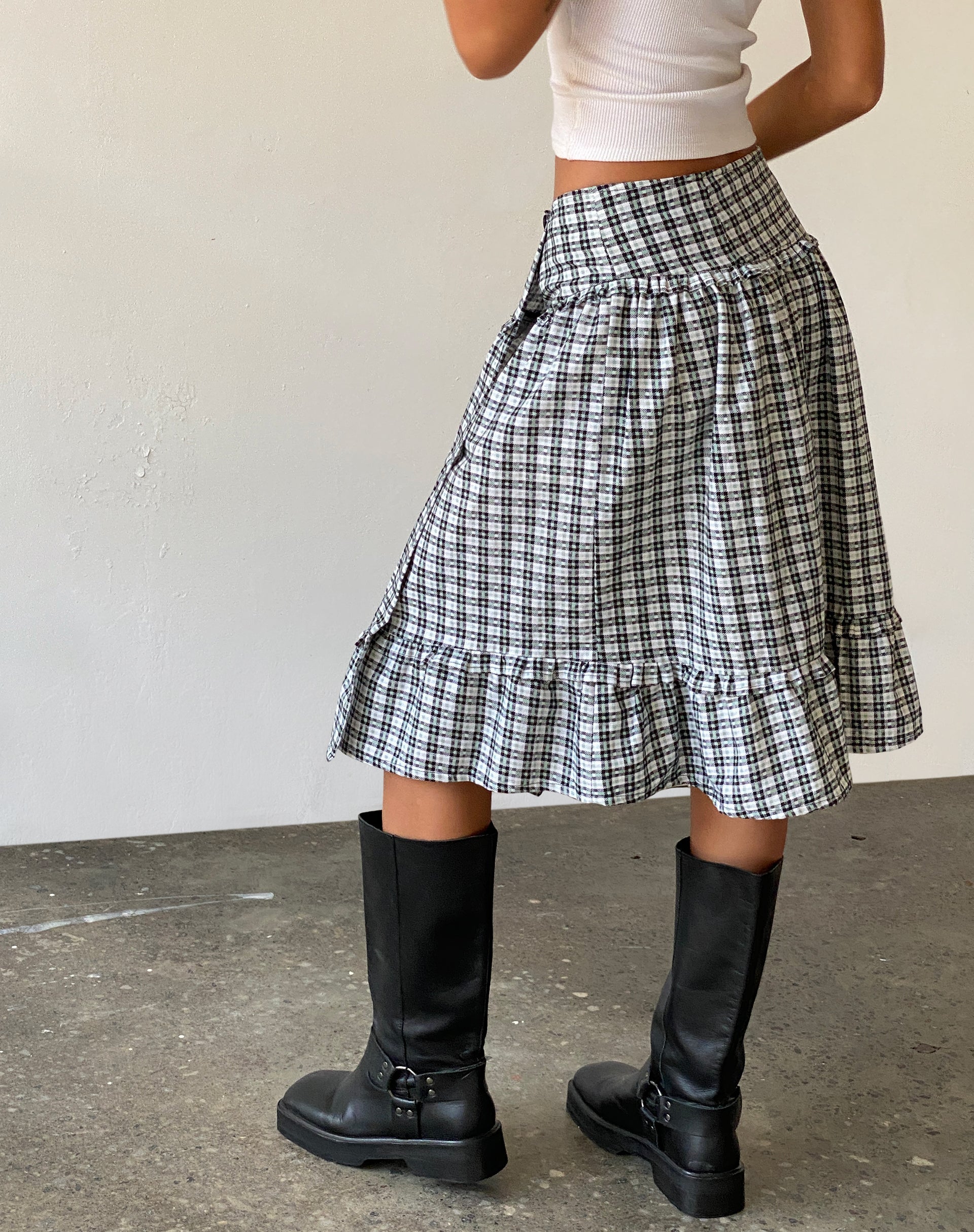 Imagen de Kasya Frill Hem Midi Wrap Skirt in Brandy Check