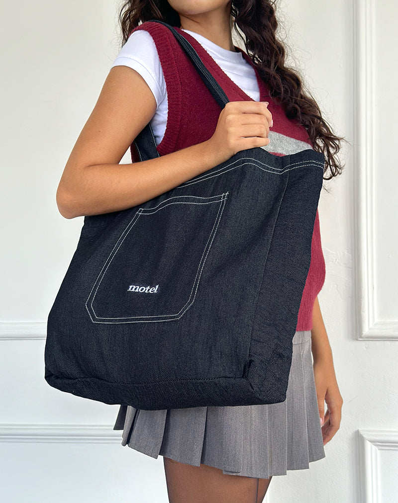 Ruka Tote Bag en denim índigo con bordado blanco Motel