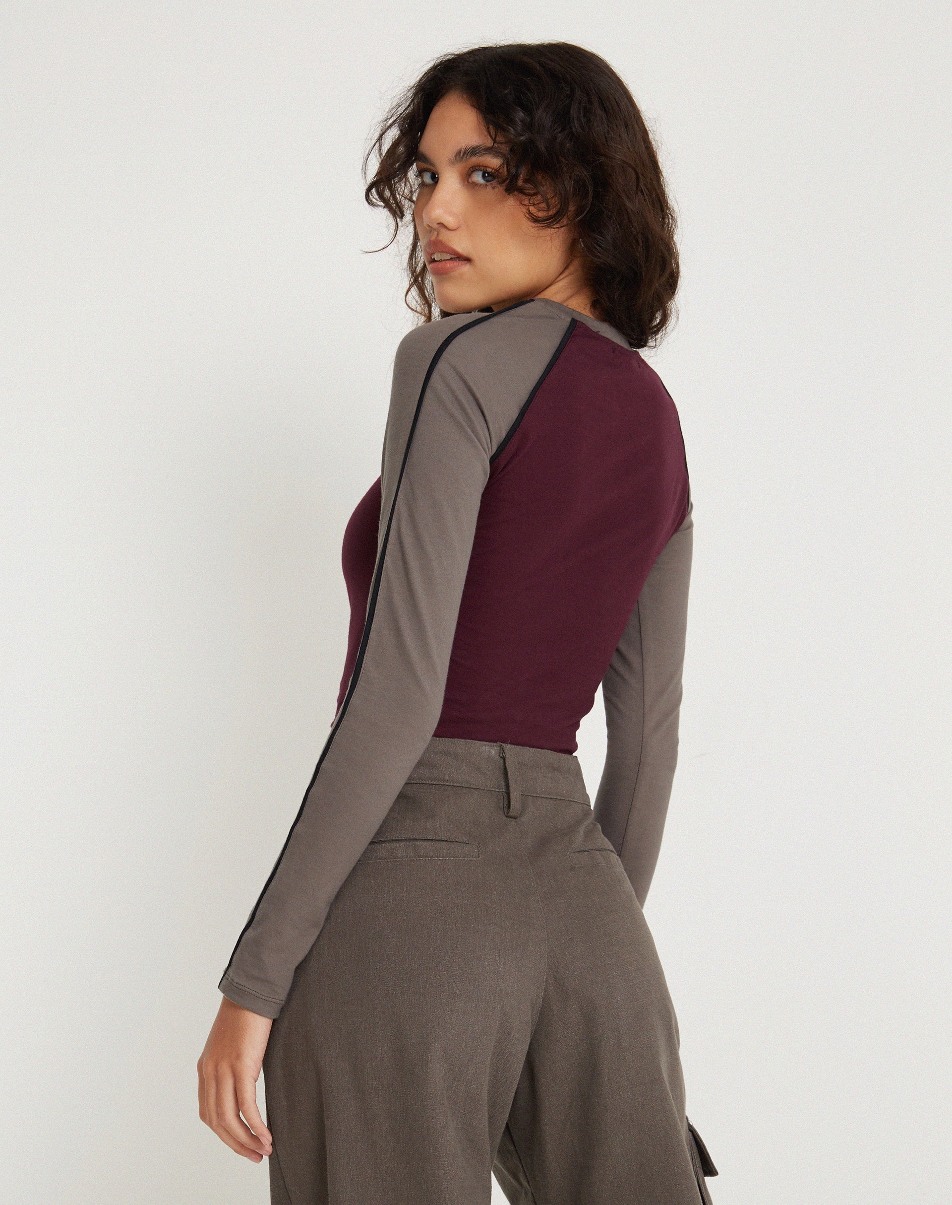 Imagen de Sachiel Top de manga larga en Oxblood Cloudburst Negro