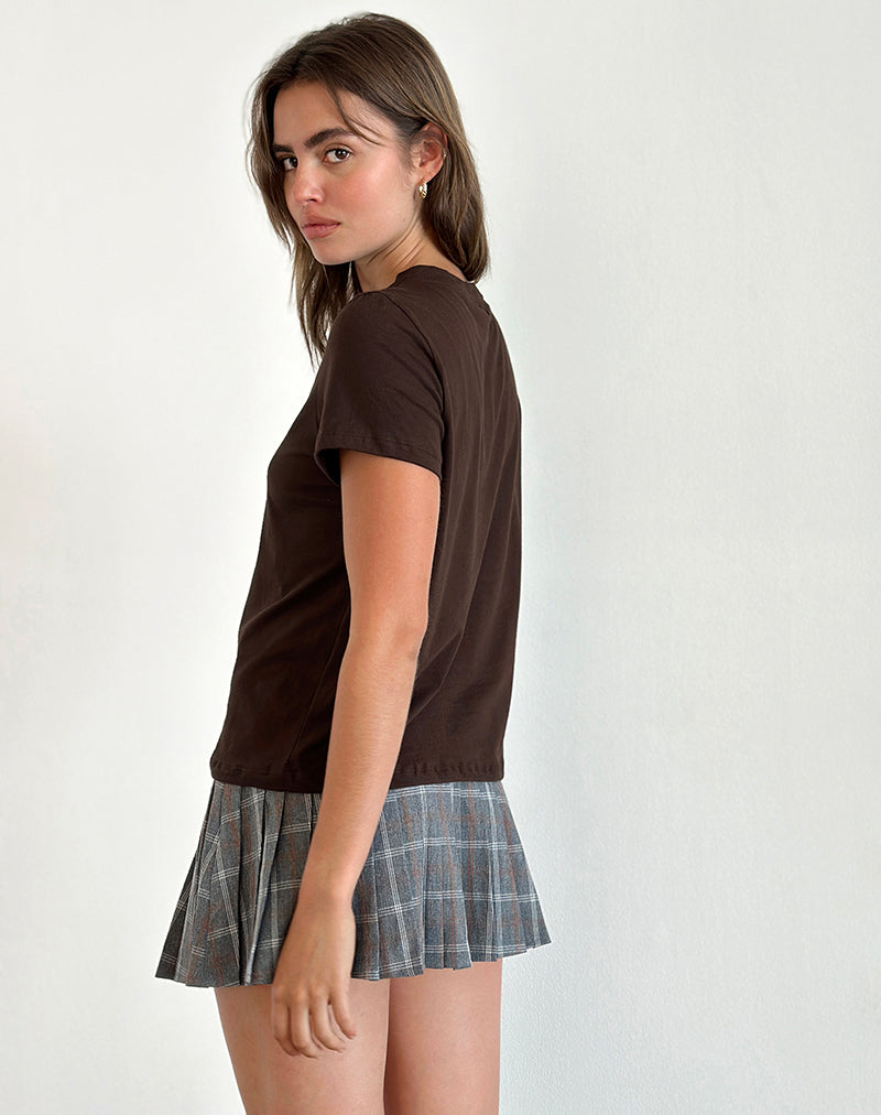Imagen de Saki Tee en marrón chocolate con estampado Girl Intuition