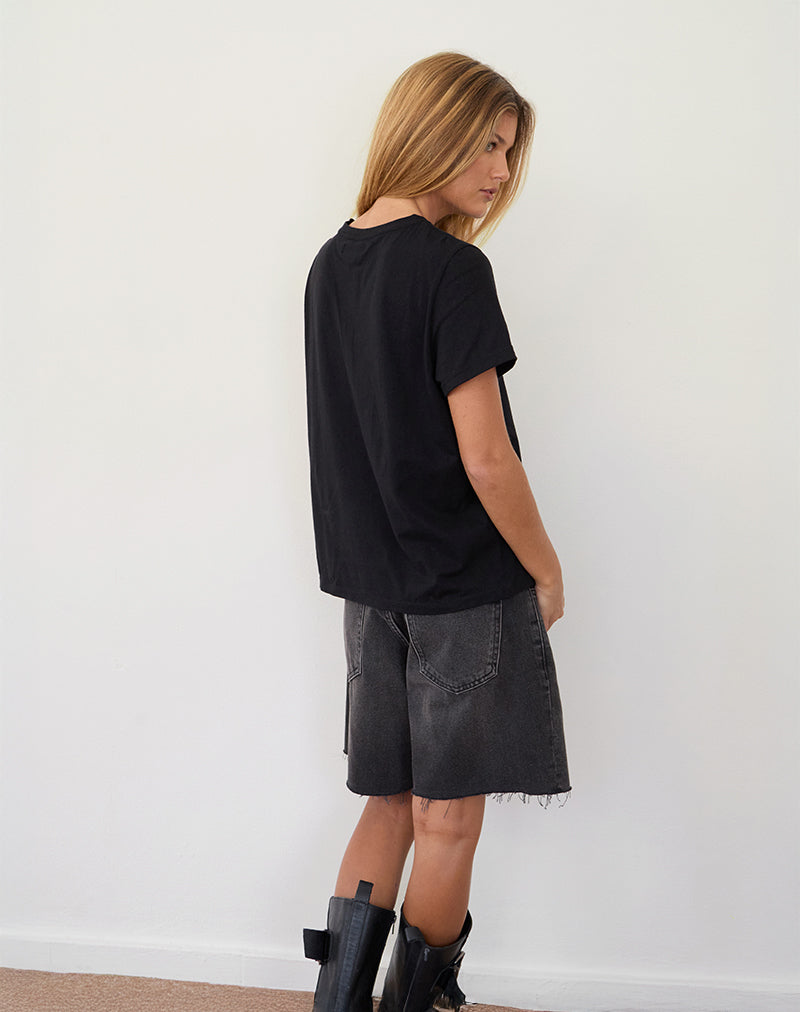 Imagen de Saki Tee in Black with Don't Message Me Graphic