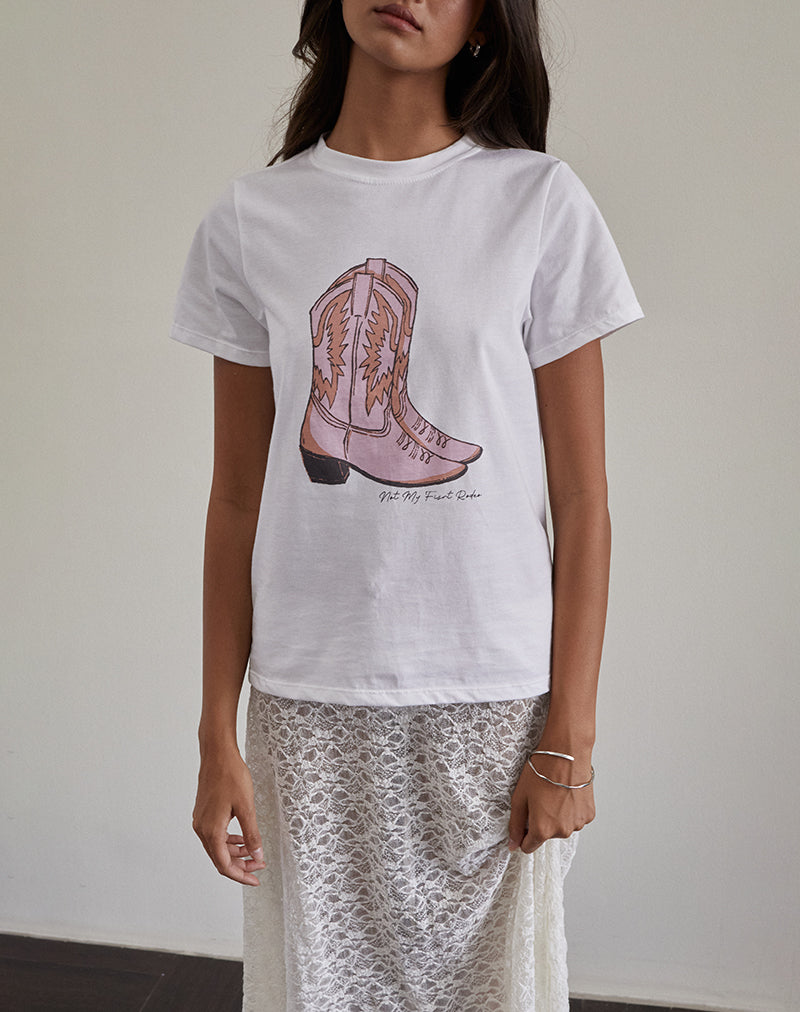 Imagen de Saki Tee in White with Pink Cowboy Boot Print