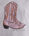 Blanco con estampado de botas rosa