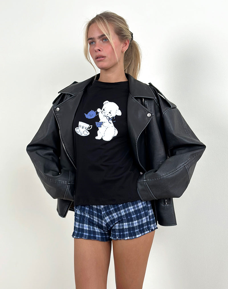 Imagen de Saki Tee in Black With Tea Time Print