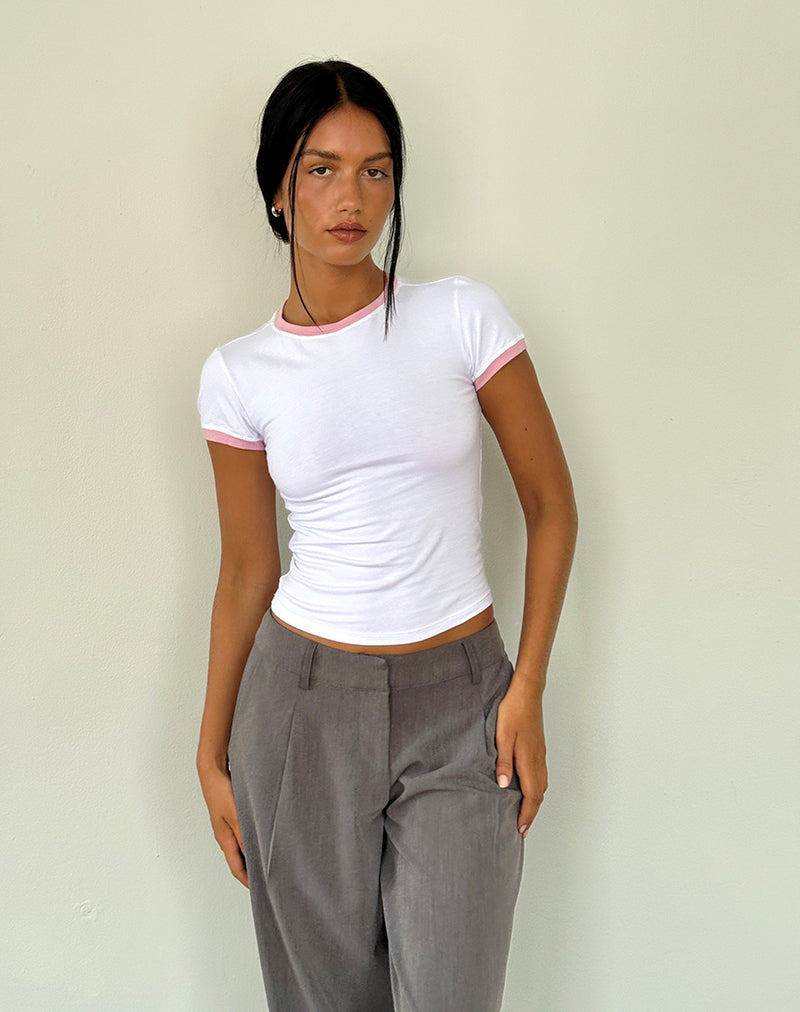 Imagen de Salida Top en blanco con ribete rosa flamingo