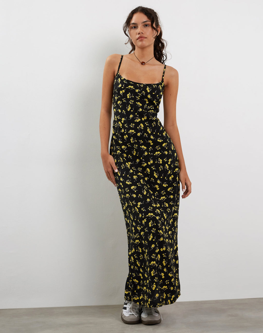 Maxivestido Kafka en negro y amarillo Buttercup