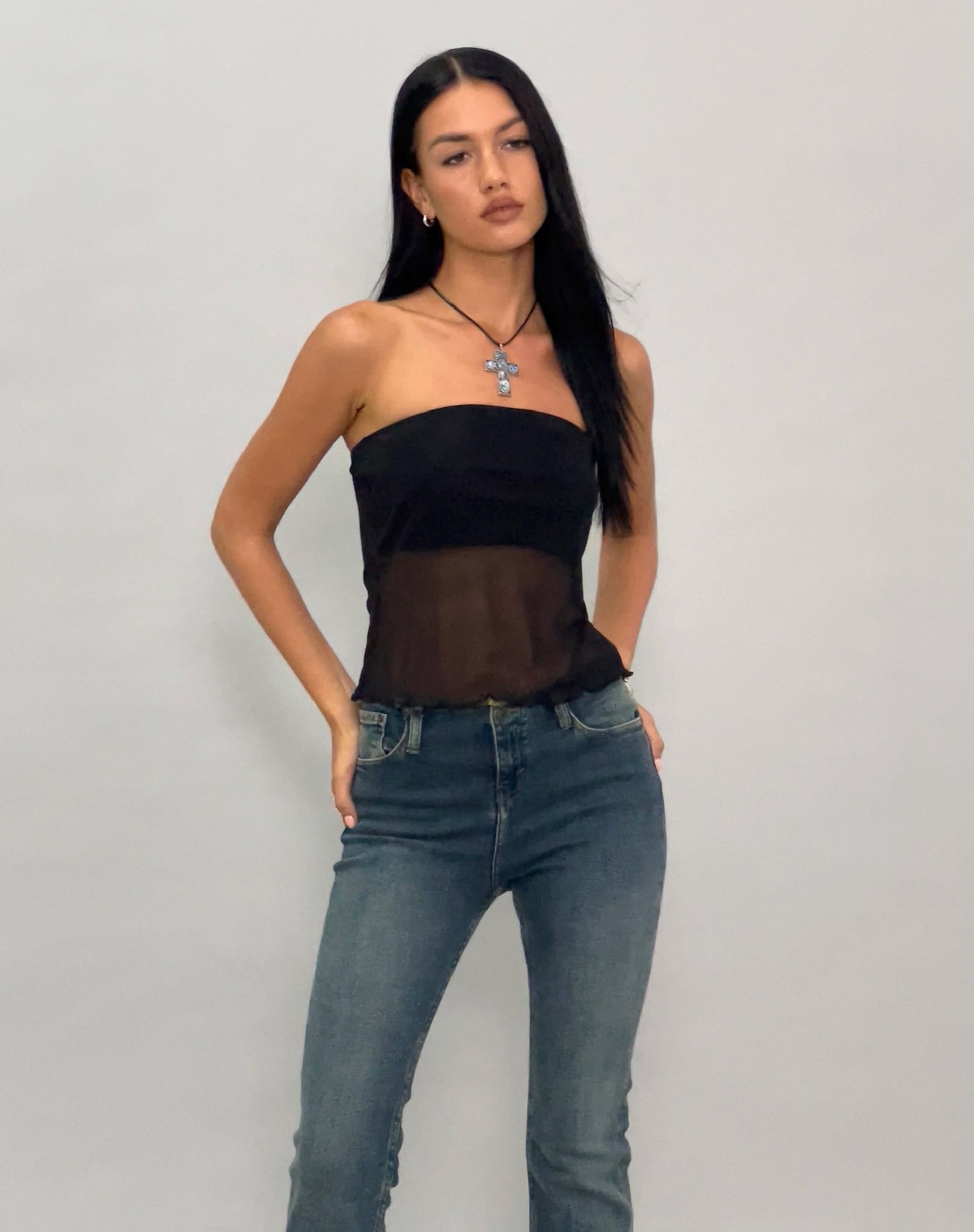 Imagen de Saturi Mesh Longline Bandeau Top en Negro