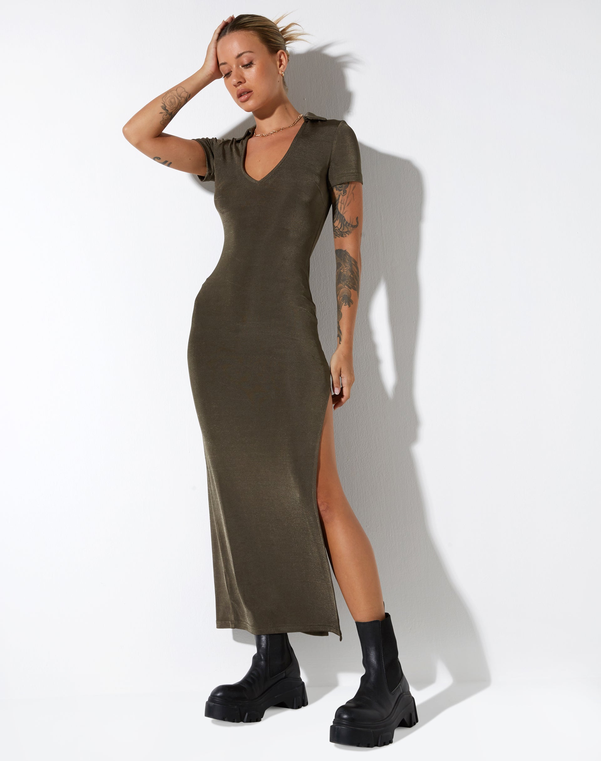 IMAGEN DEL Maxi Vestido Savita en Oliva Oscuro