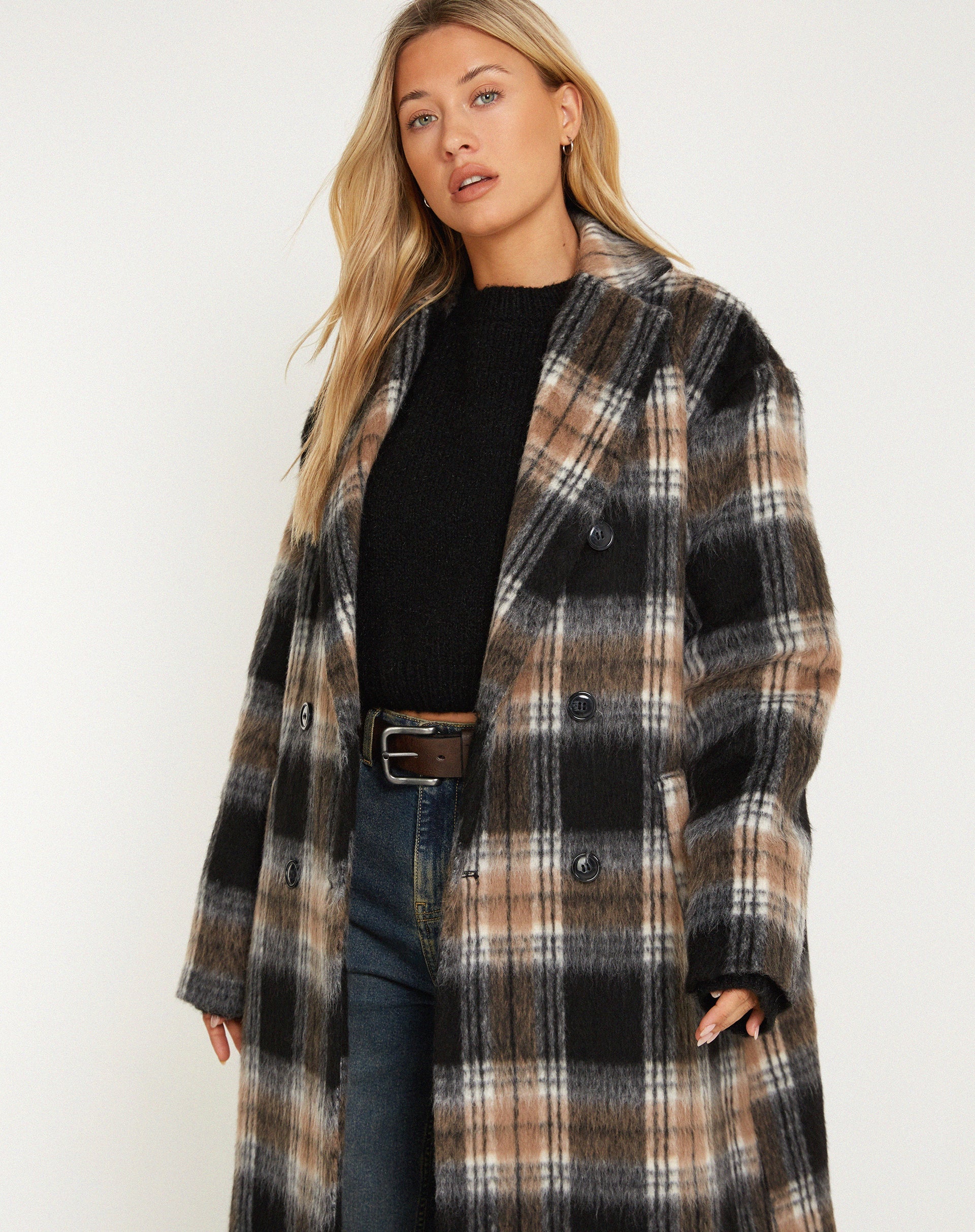 imagen de Sawai Coat en negro y marrón