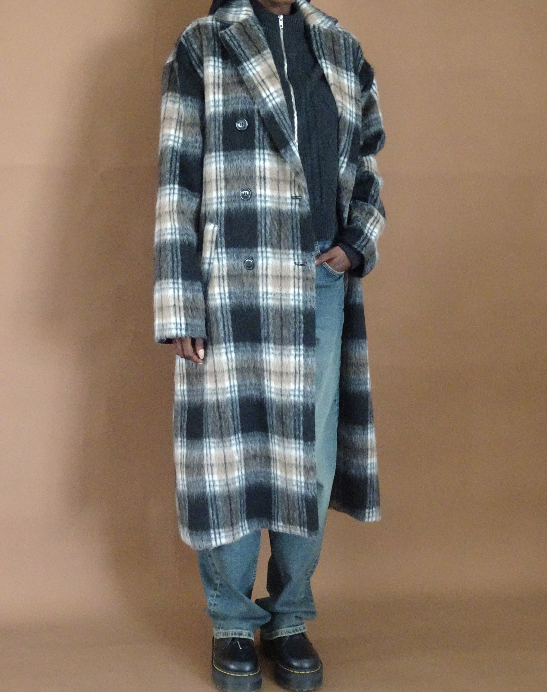 imagen de Sawai Coat en negro y marrón
