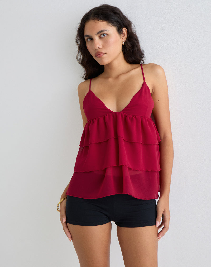 Cami Selvina con volantes en rojo