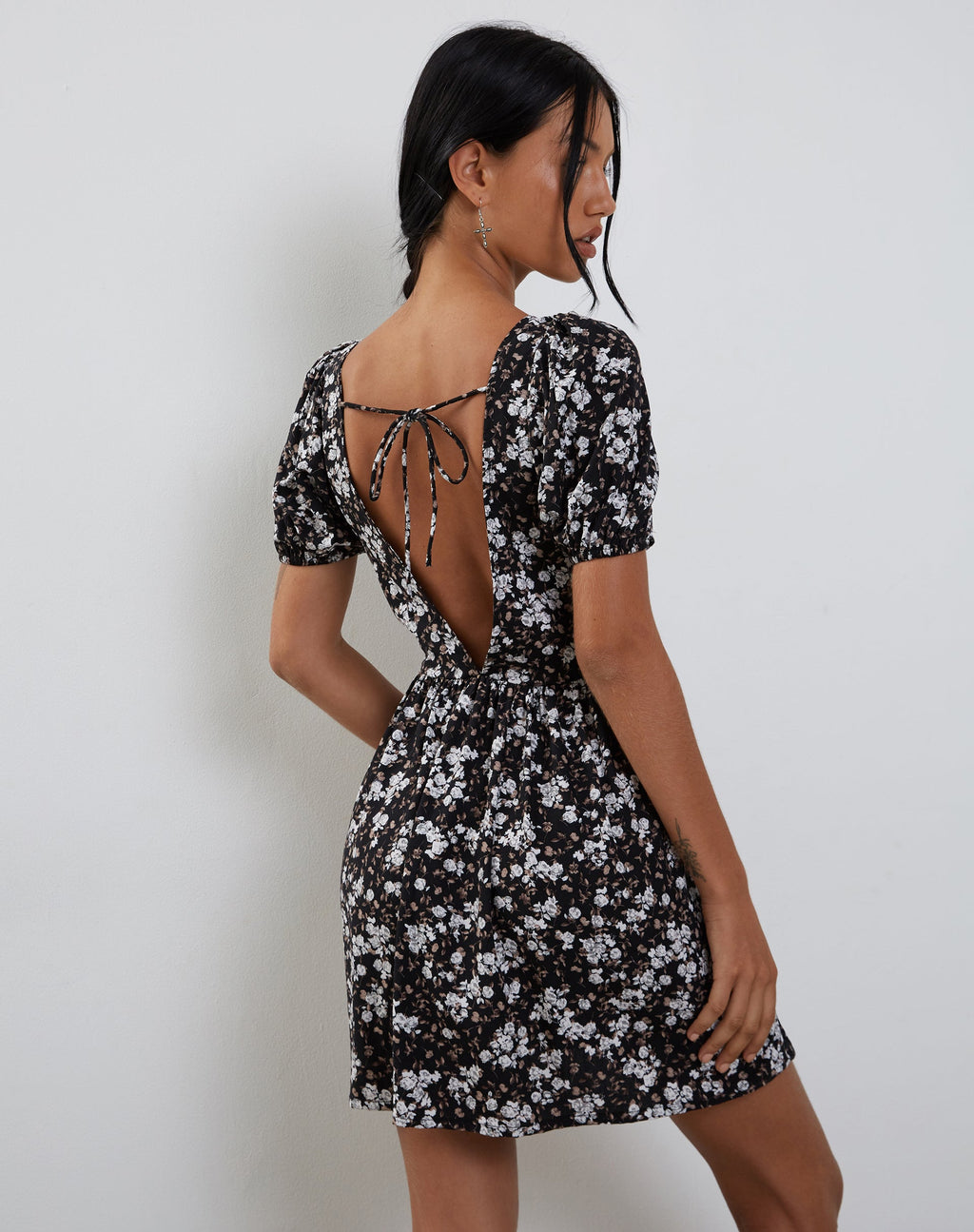 Mini Vestido Senza en Flor Silvestre Oscura