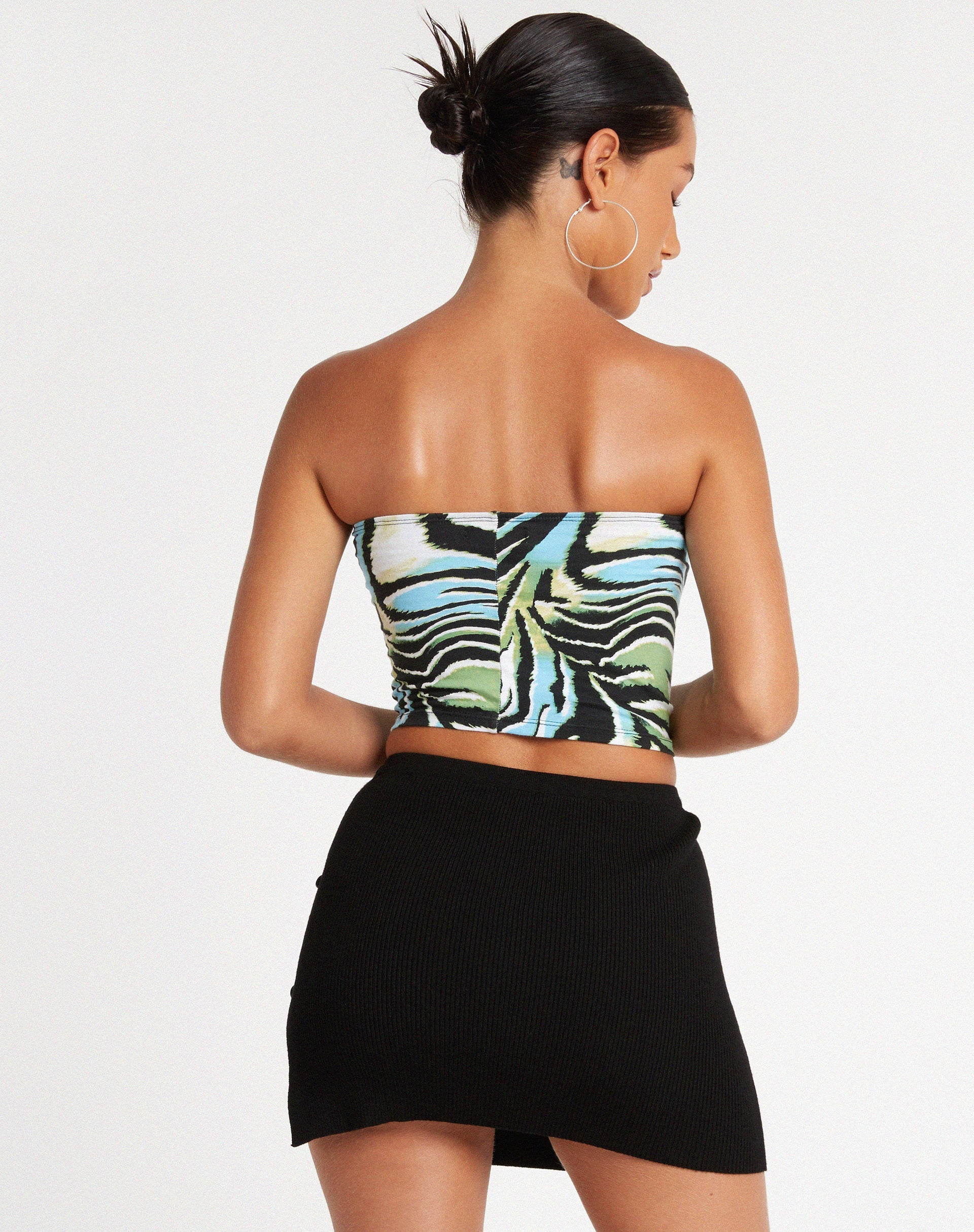 imagen de Shae Bandeau Top en Warped Zebra Blue