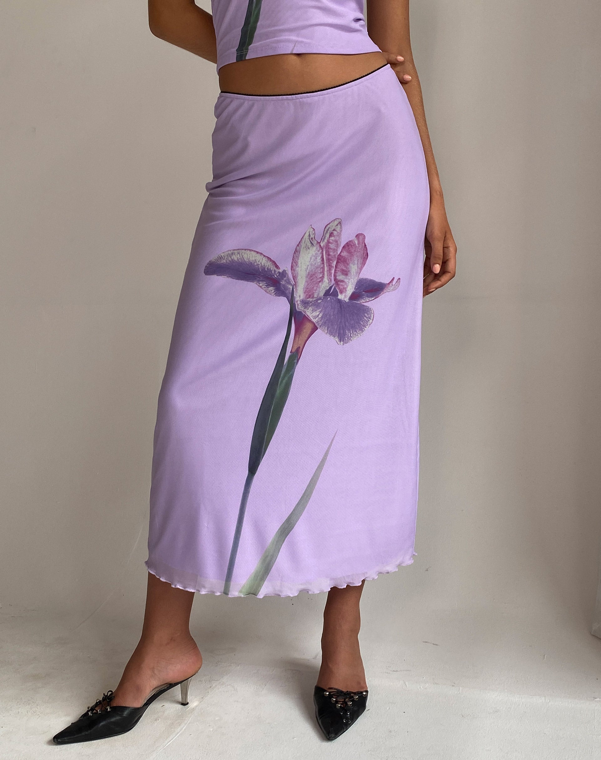 imagen de Lassie Midi Skirt in Lilac Flower Placement