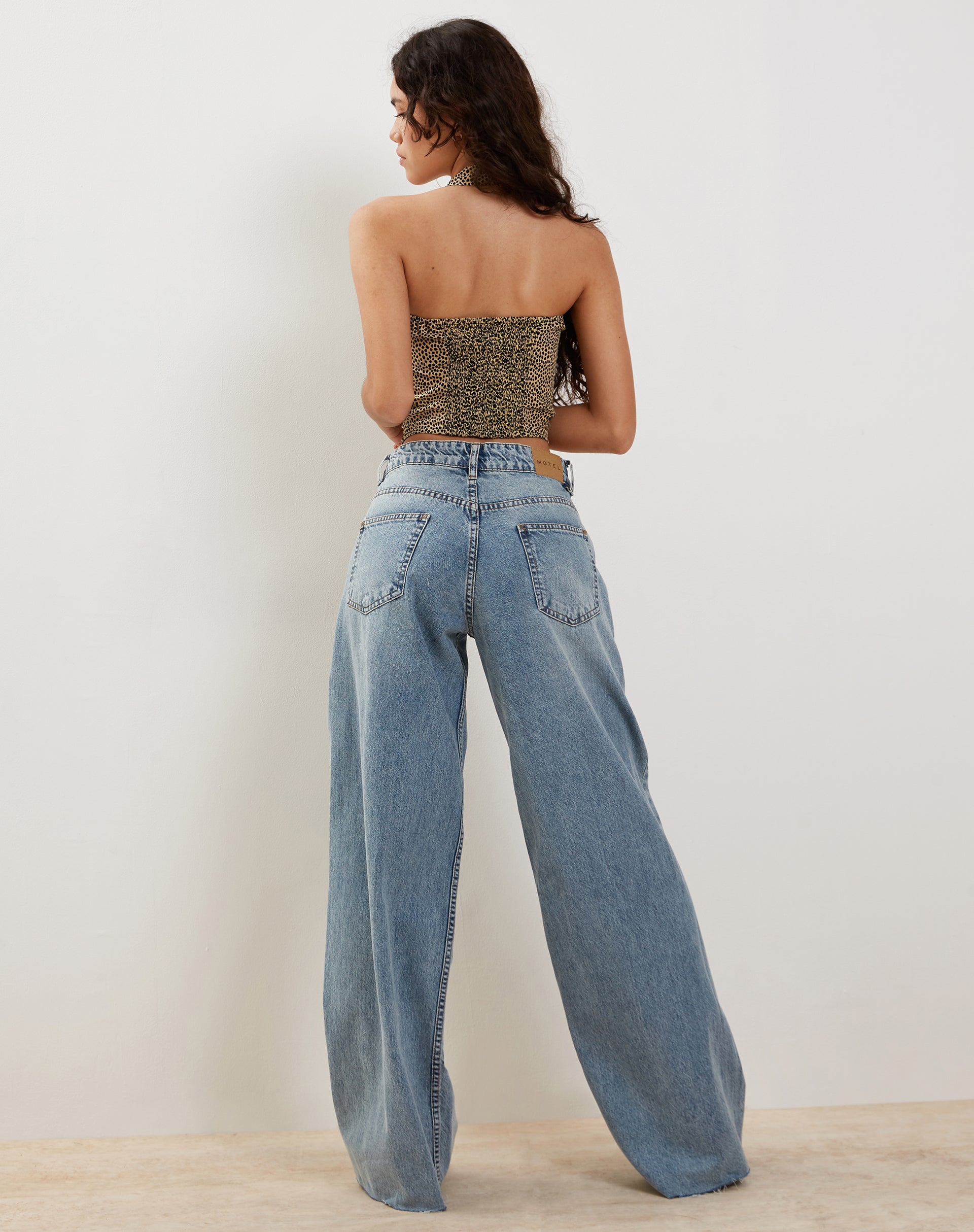 Imagen de Shaloe Conjunto de top bandeau y pañuelo en mini cocodrilo Tan