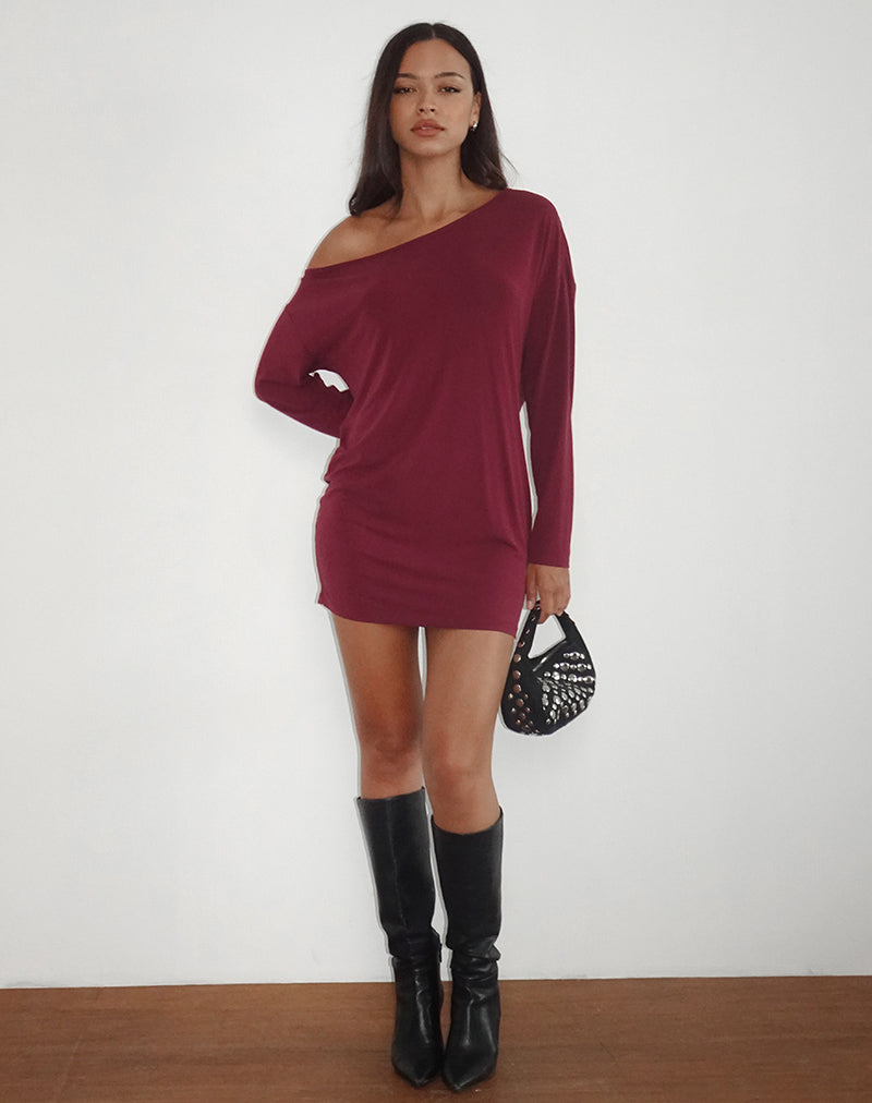 Imagen del vestido Shelisa Slouchy Mini Dress in Deep Red