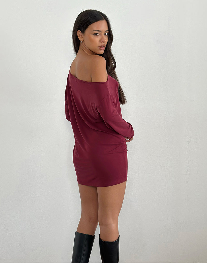 Imagen del vestido Shelisa Slouchy Mini Dress in Deep Red