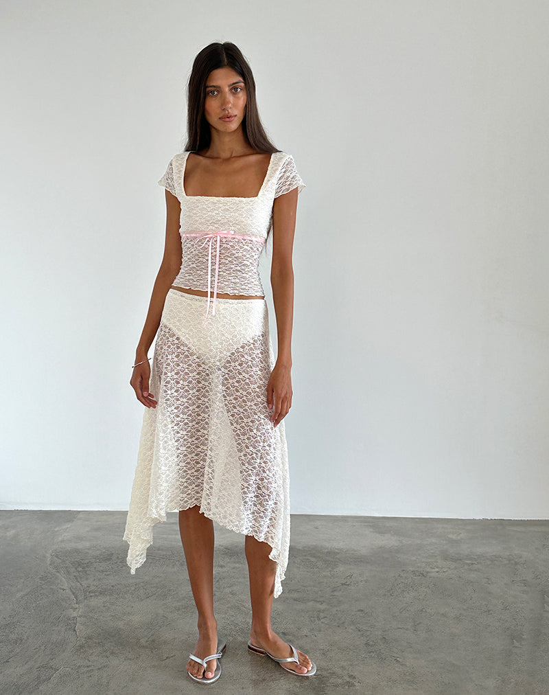 Imagen de Sherine Top de Encaje en Crema con Ribete Rosa