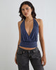 Imagen del top con cuello halter Sherlyn en cupro azul marino.