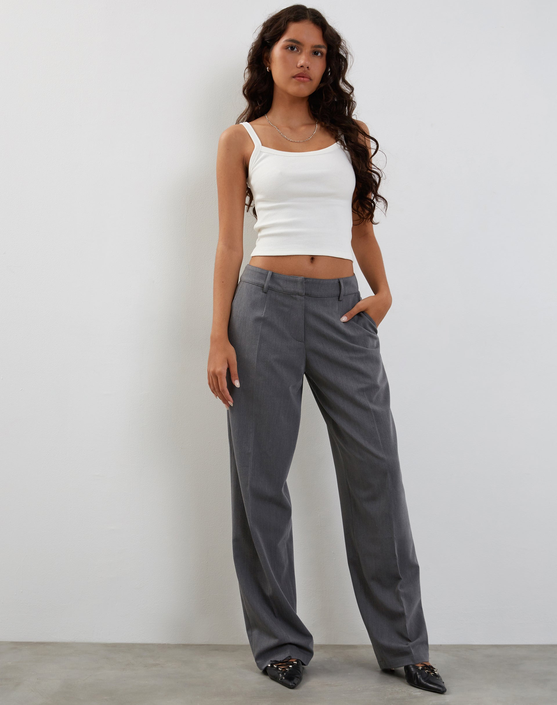 imagen de Sirkia Low Rise Tailored Trouser en Charcoal