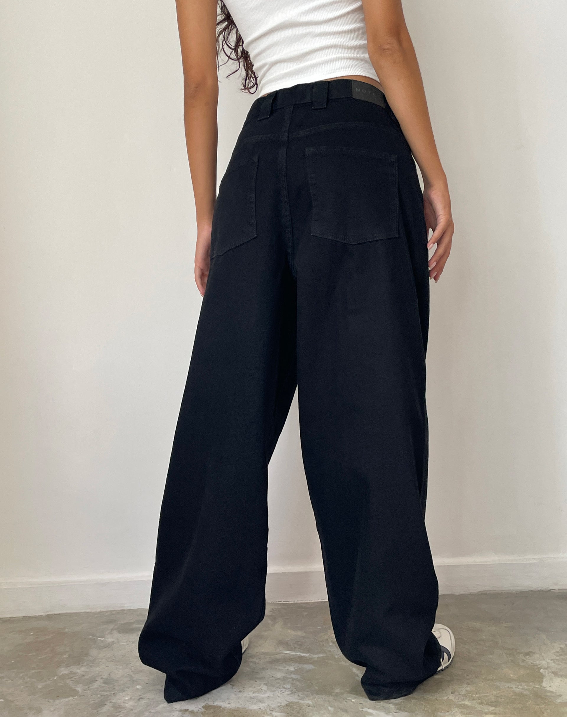 Imagen de Skater Low Rise Jean en Rinse Negro