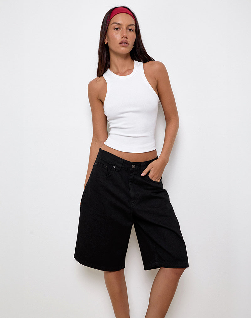 Pantalón corto skater de tiro bajo en denim negro enjuagado