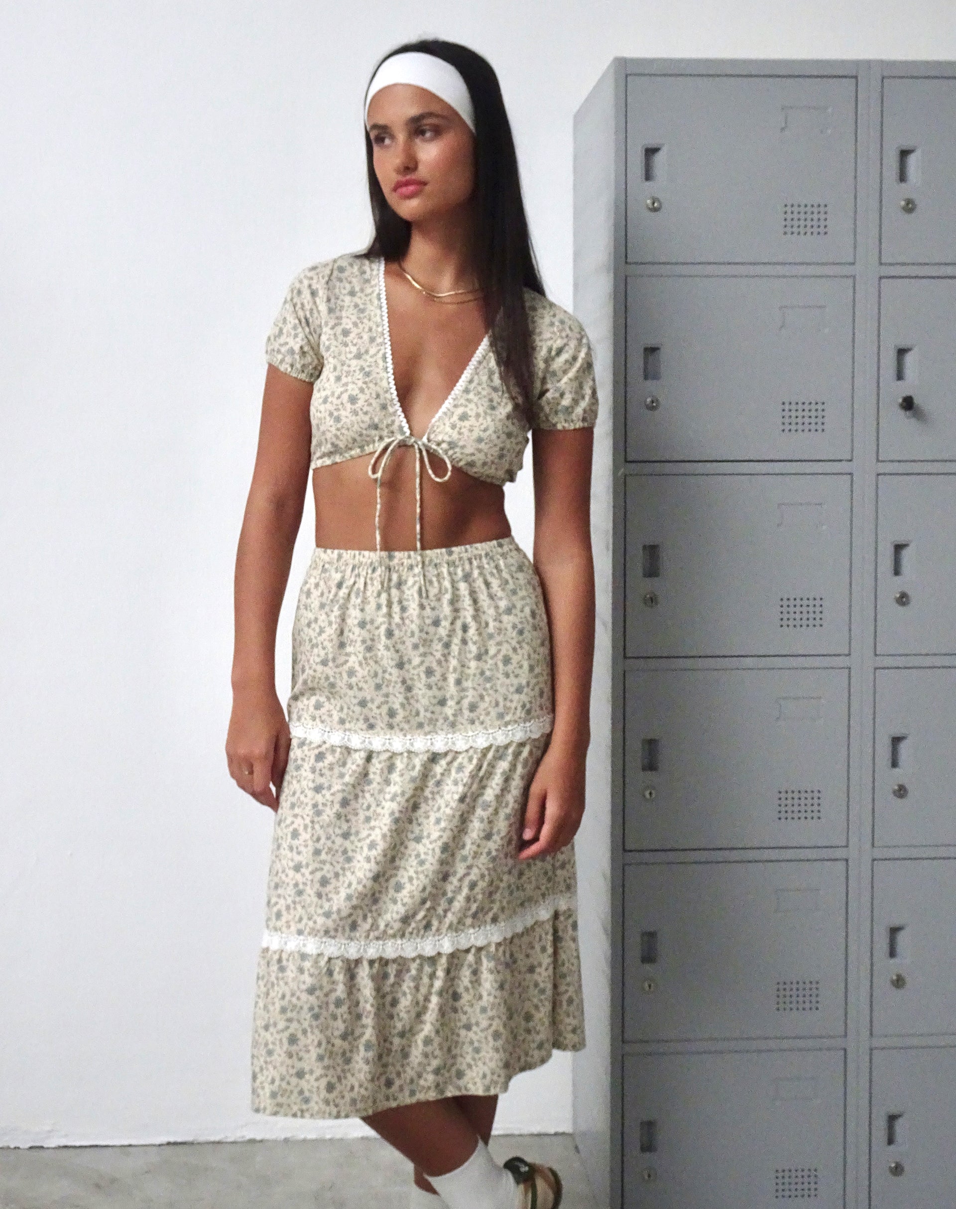 Imagen de Maxce Falda Midi en Azul Antiguo y Floral Marfil
