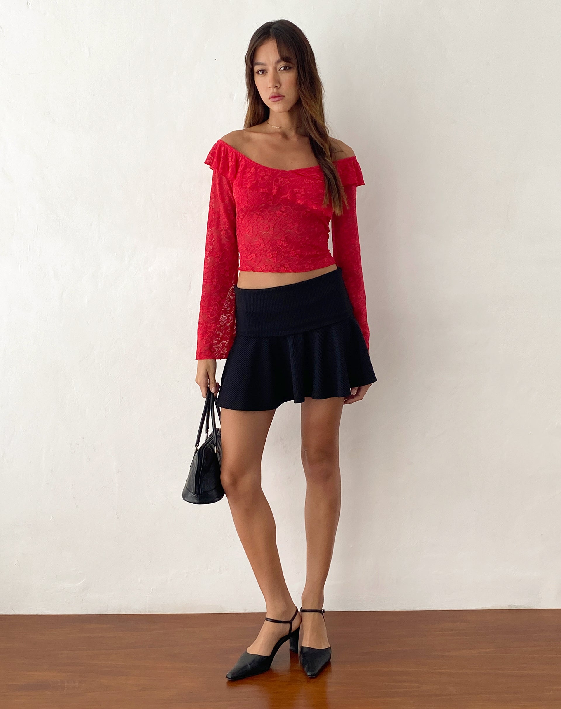 Imagen de Soka Bardot Frill Top de Encaje Rojo