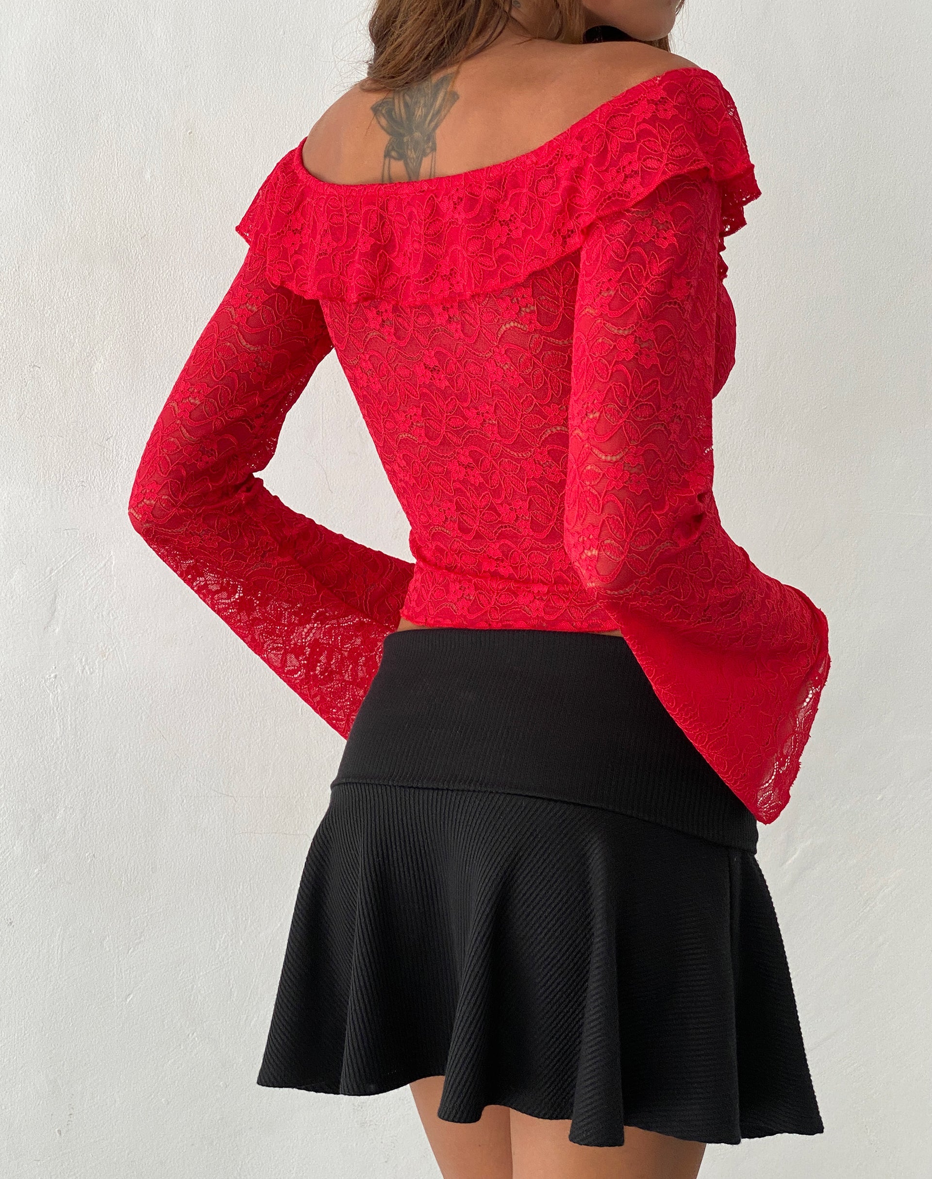 Imagen de Soka Bardot Frill Top de Encaje Rojo