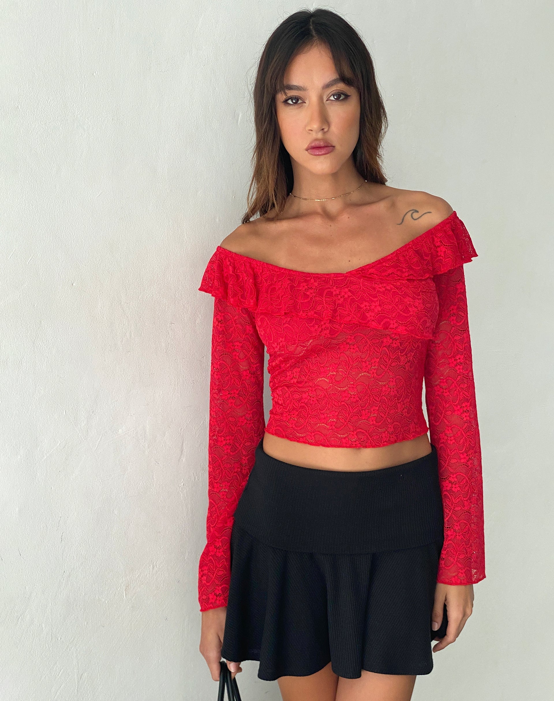 Imagen de Soka Bardot Frill Top de Encaje Rojo