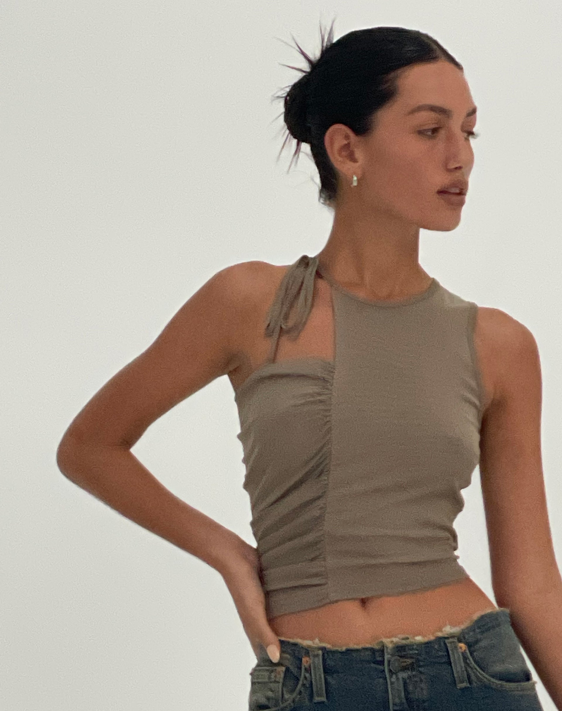 imagen de MOTEL X JACQUIE Sonja Crop Top en Avena