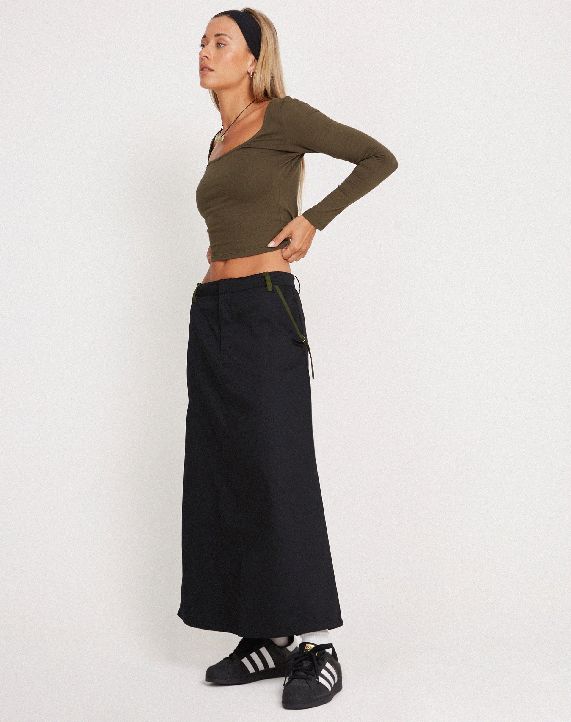 Imagen de Sorrel Falda Midi en Negro Verde Bosque