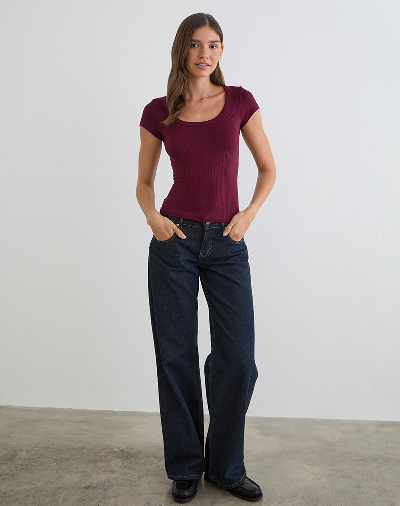 Camiseta Sumala en tejido de canalé grueso color vino