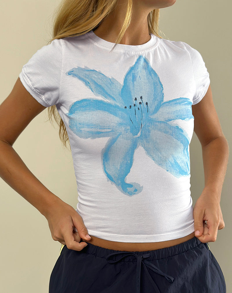 Camiseta Sutin en azul flor pintada de blanco