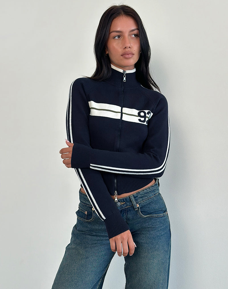 Imagen de la chaqueta con cremallera Takiya en azul marino con diseño 92