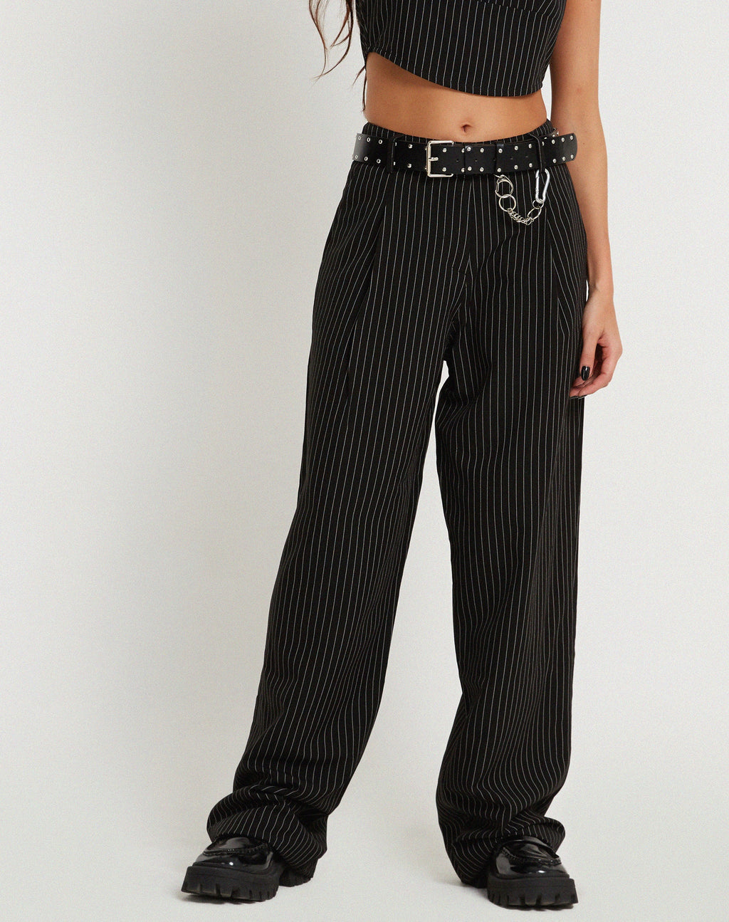 Pantalón Saskira de raya diplomática negro