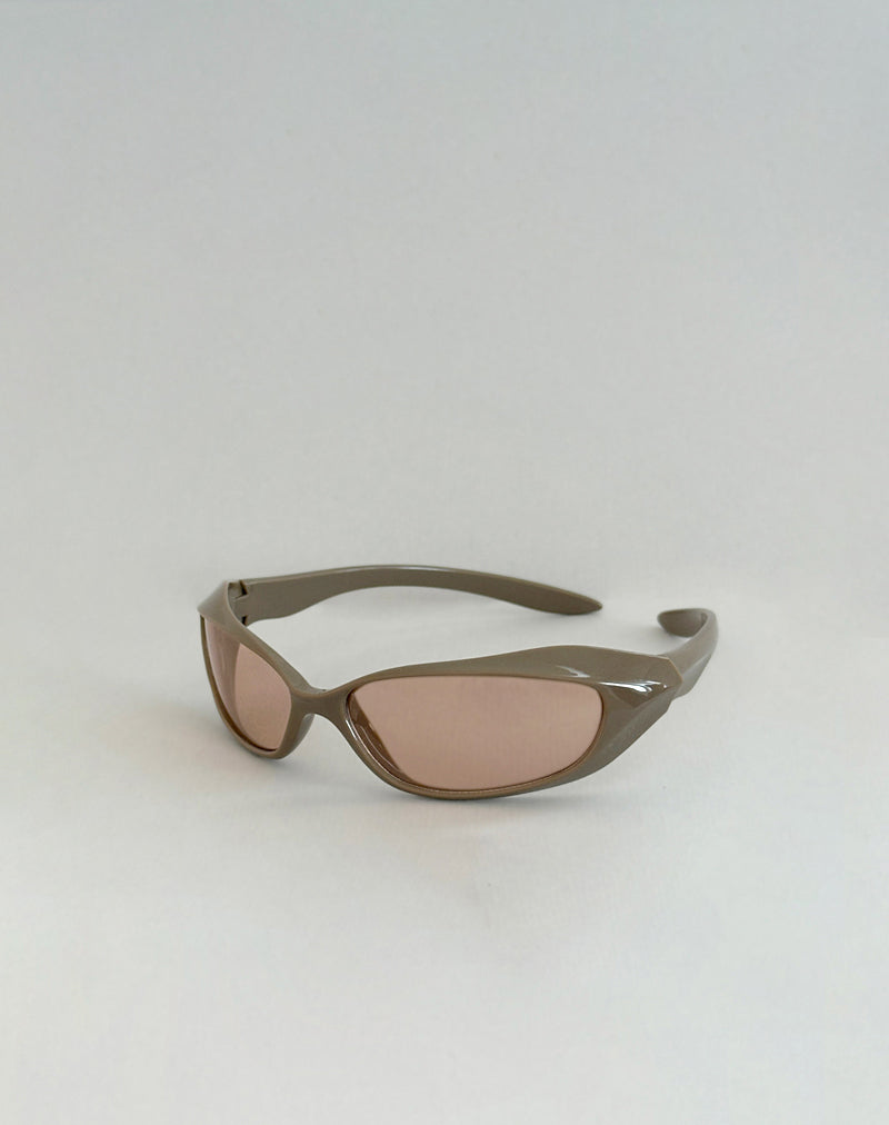 Imagen de las gafas de sol Tatan Wrap Around en color topo