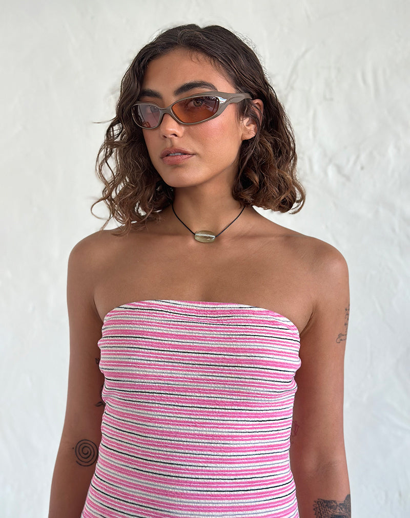 Imagen de las gafas de sol Tatan Wrap Around en color topo