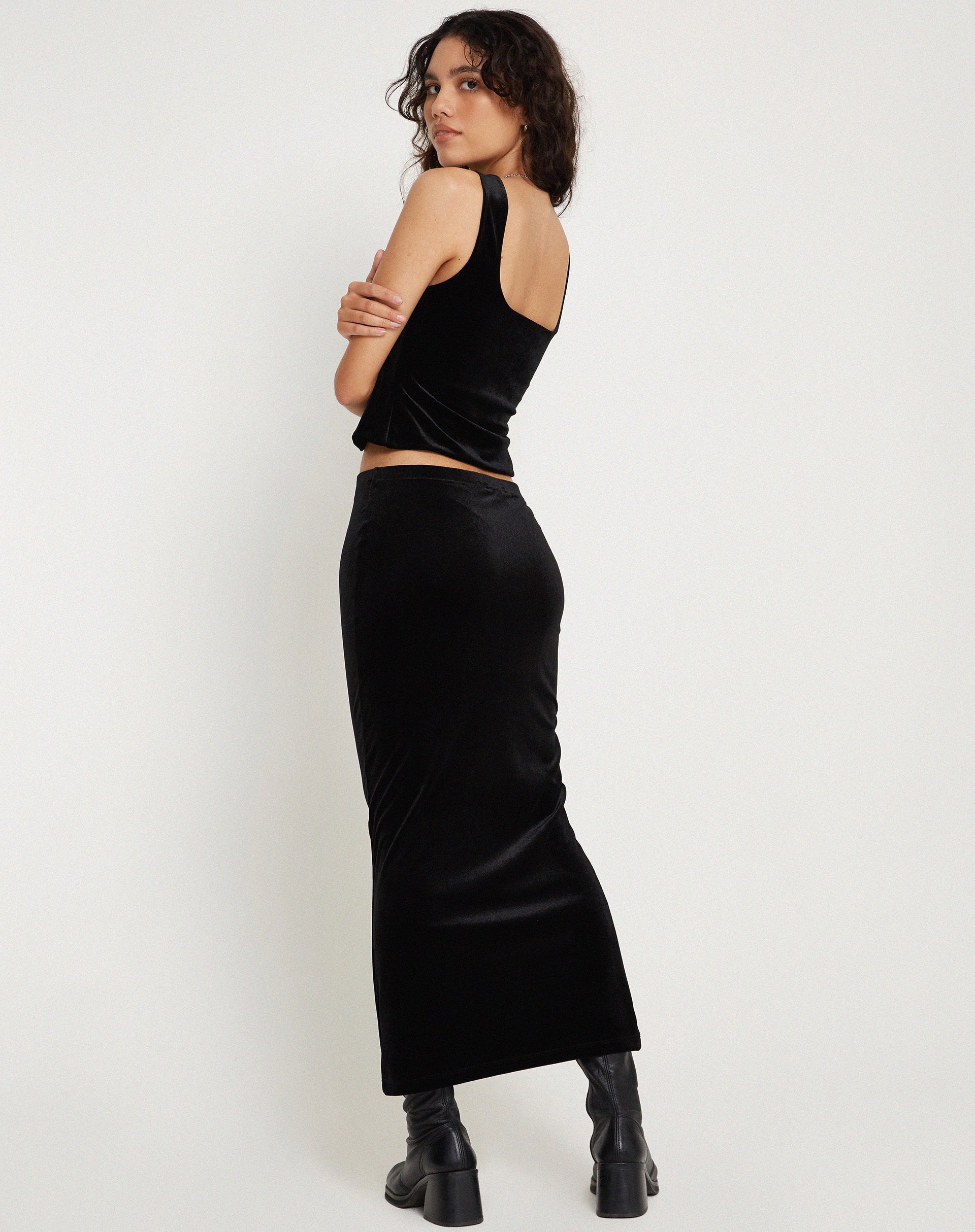 Imagen de Tulus Maxi Falda de terciopelo negro