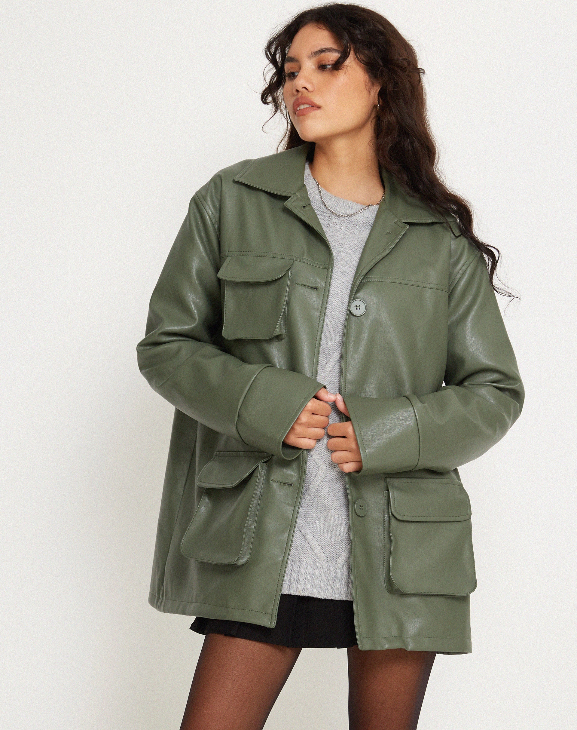 imagen de la Chaqueta Tavira en PU Verde Militar