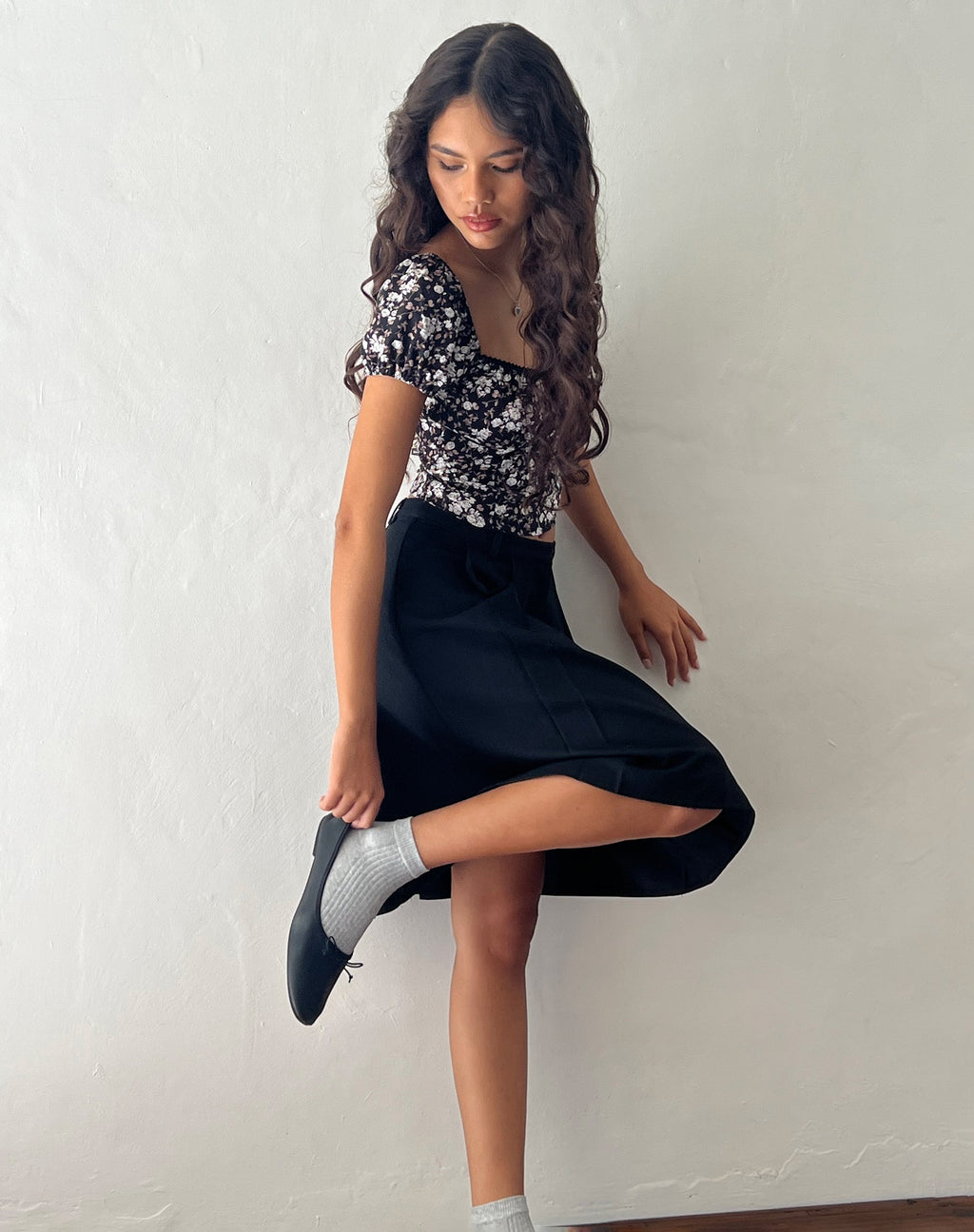 Top Tezu Sweetheart en flor silvestre oscura