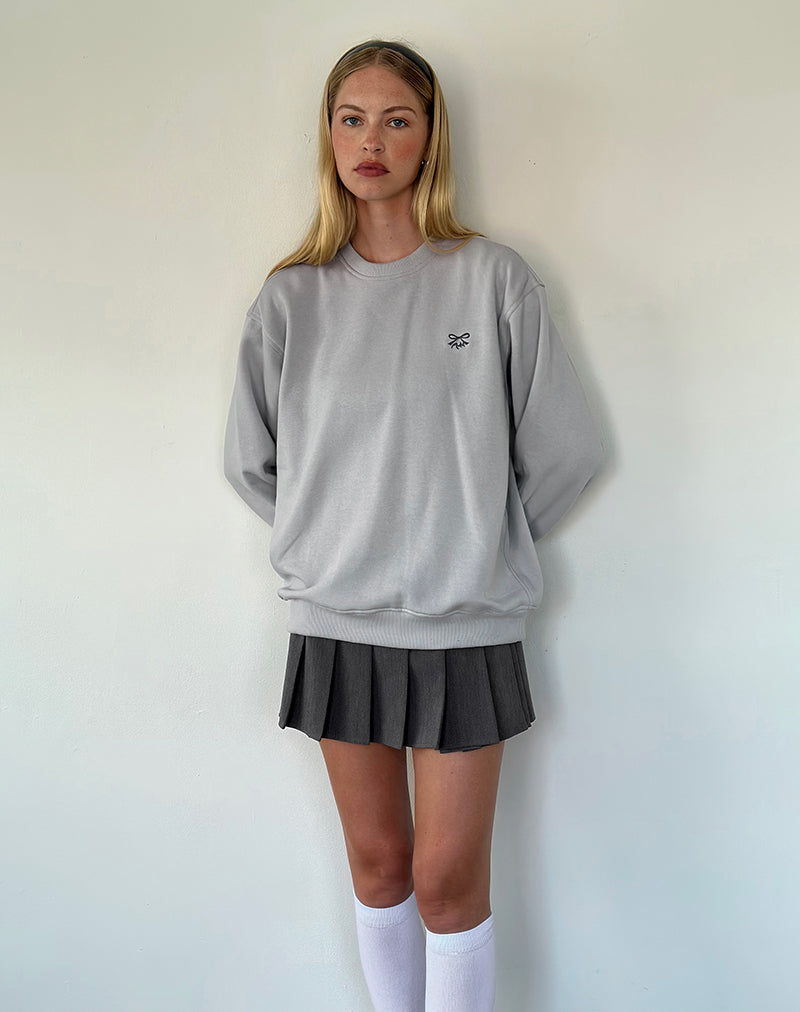 Sudadera Tillie en Lunar Rock con bordado de lazo Ocean Storm