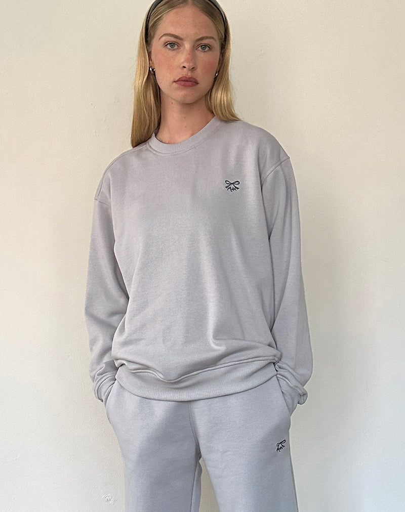 Imagen de sudadera Tillie en Lunar Rock con bordado de lazo Ocean Storm