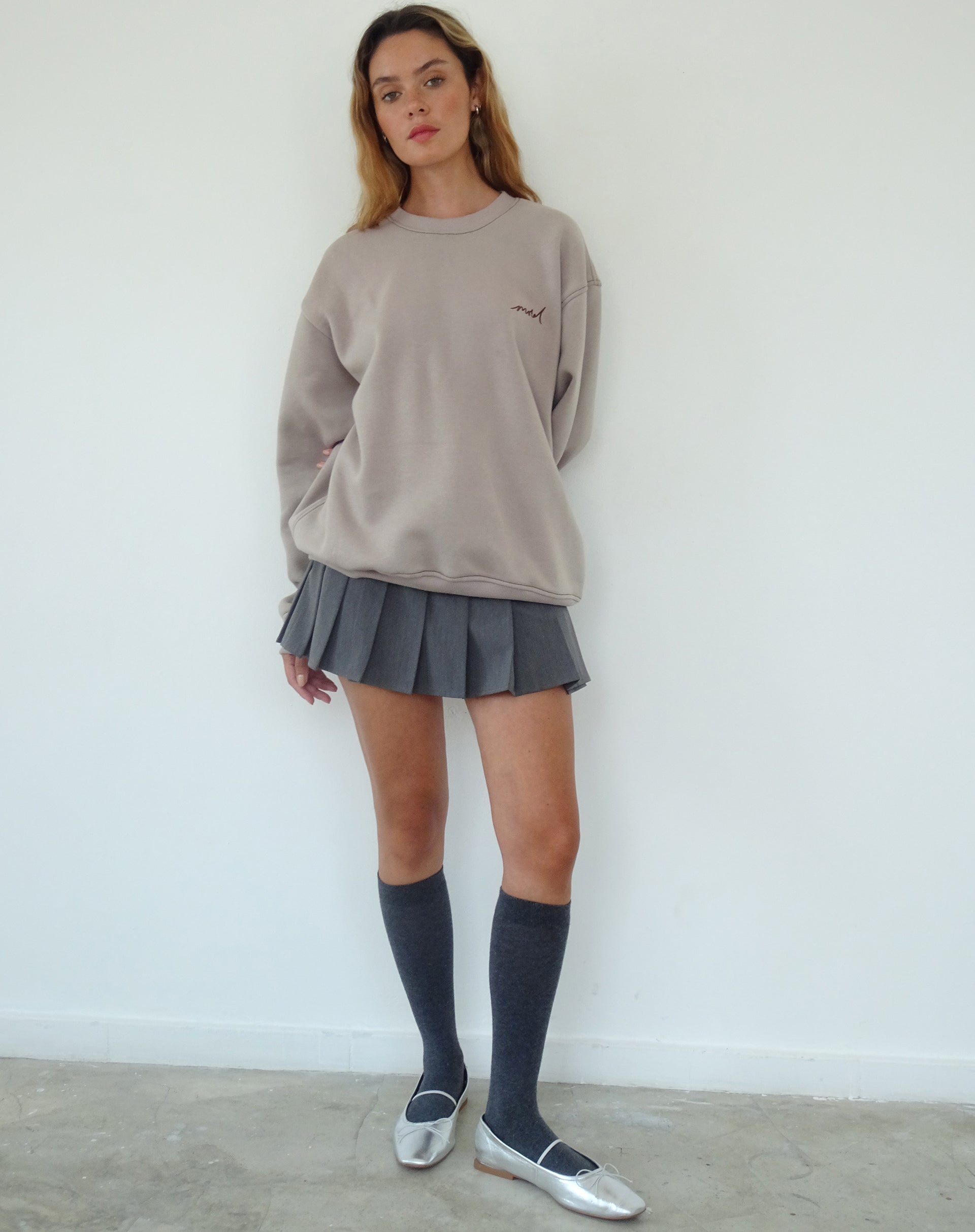 Imagen de Sudadera Tillie en Champiñón con Bordado Motel Marrón