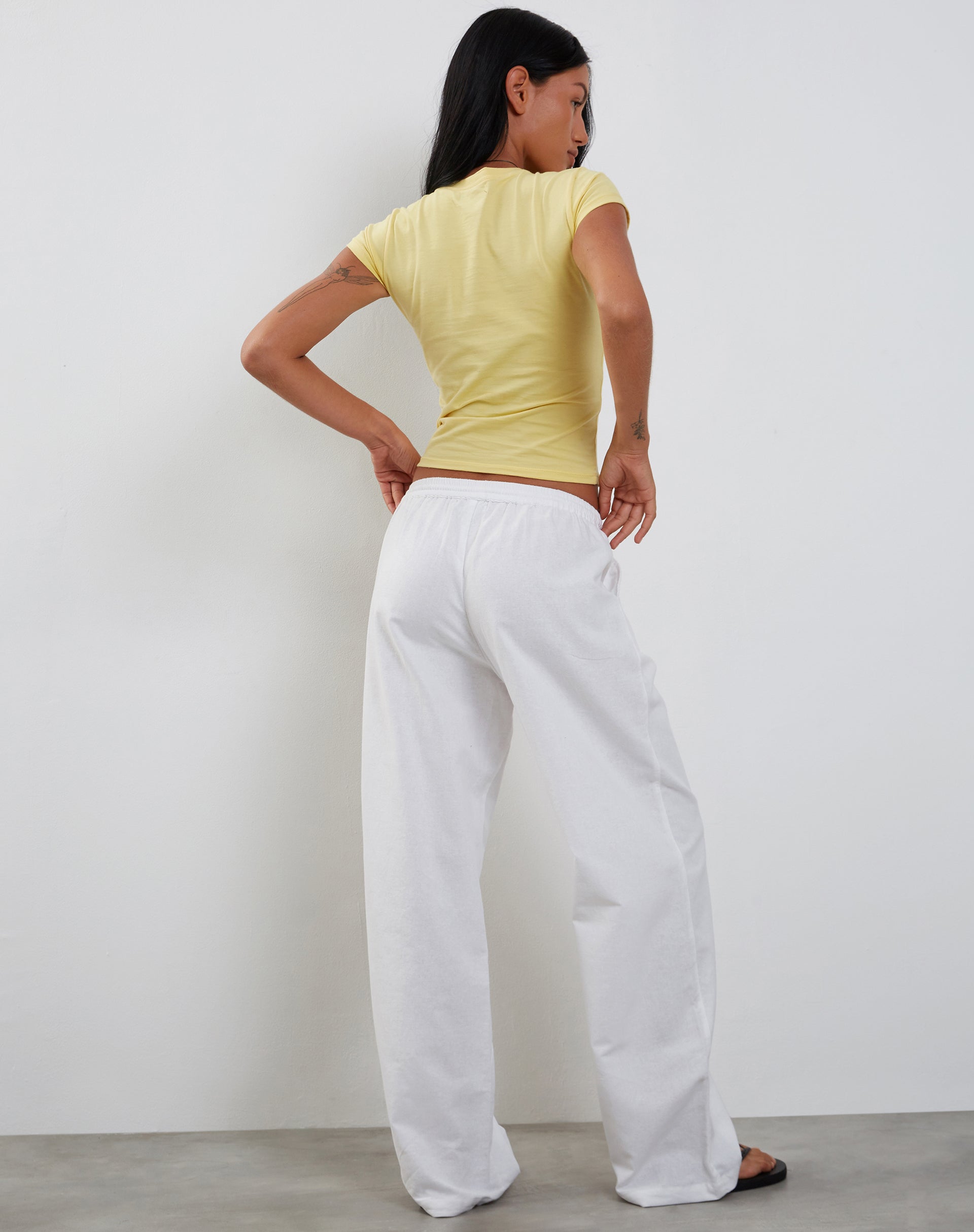 imagen de Tiona Baby Tee in Lemonade with Summer Flower Print